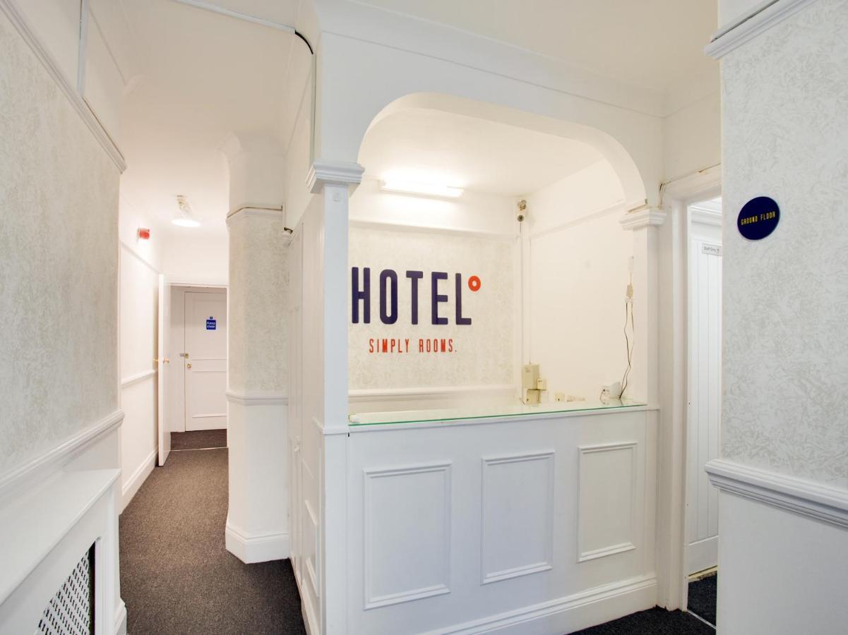 Oyo Brunel Hotel Uxbridge Exterior photo