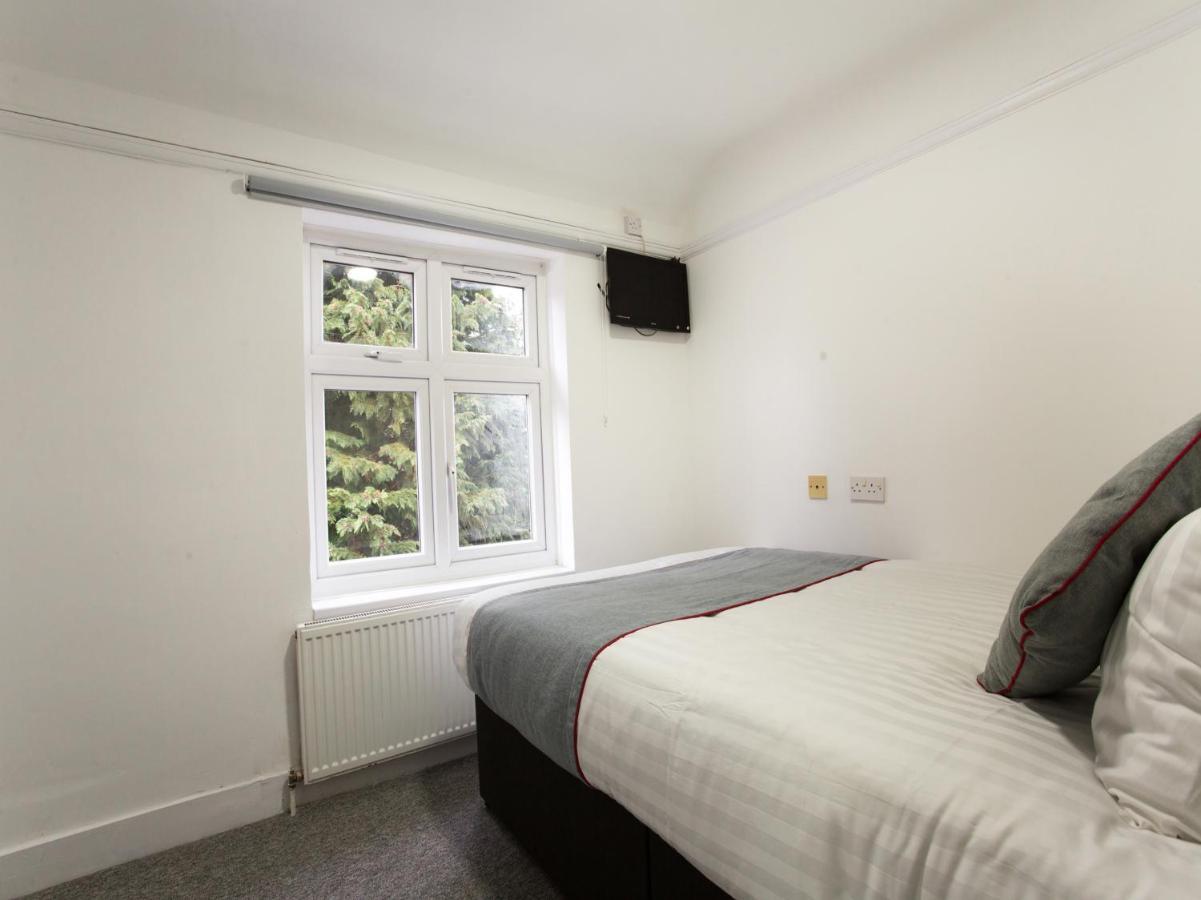 Oyo Brunel Hotel Uxbridge Exterior photo